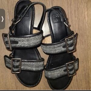 FRYE Women's Black and Gray Sandals